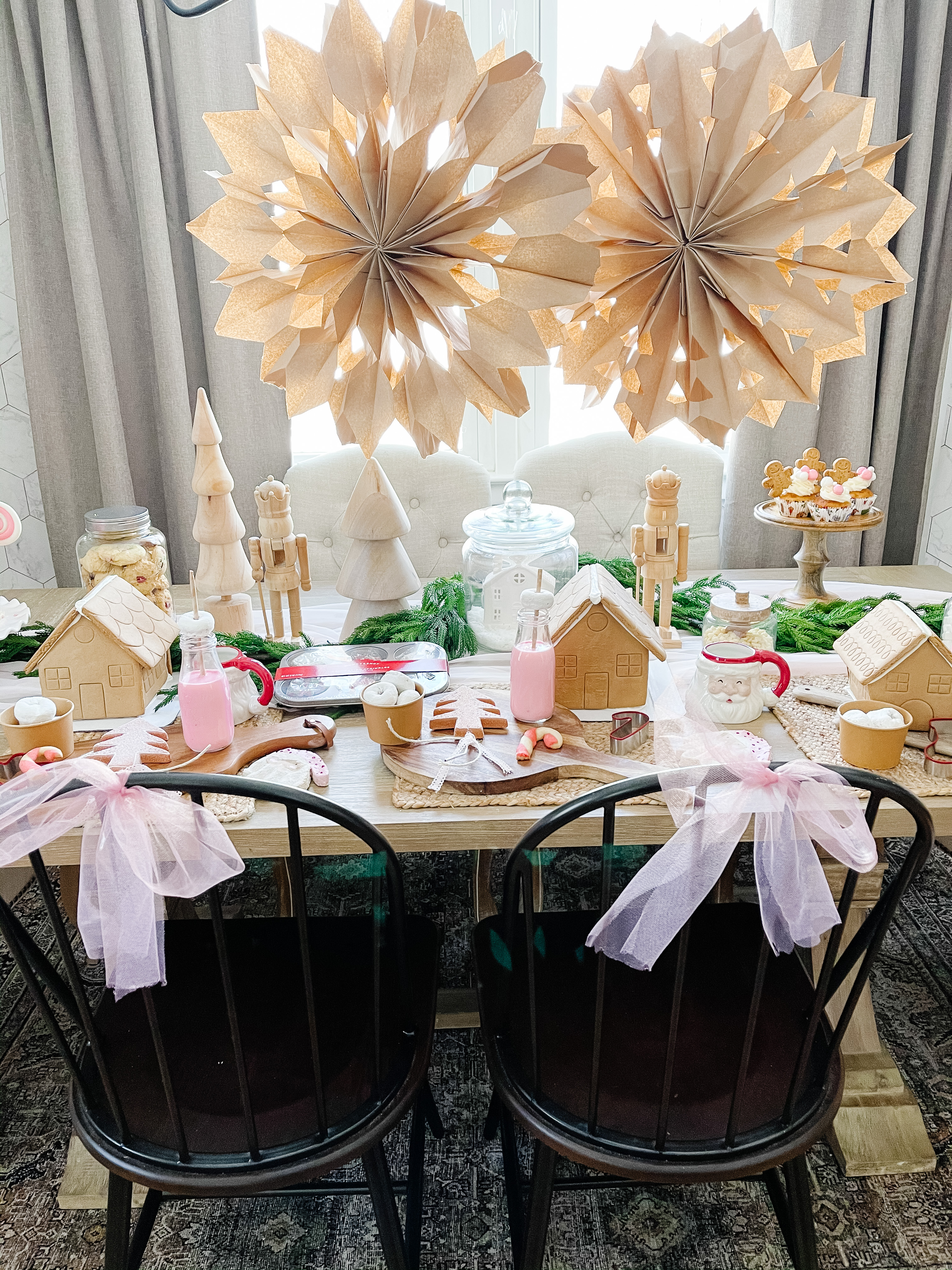 Gingerbread Themed Party Cups with Straws and Lids